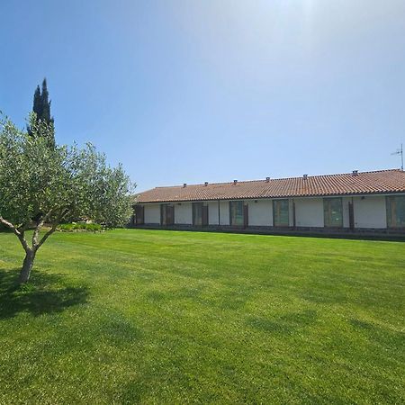 ריספשה Agriturismo Il Migliarino מראה חיצוני תמונה